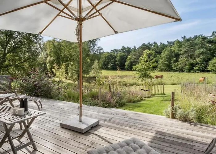 Design-led Nature Retreat, Near Vakantiehuis
