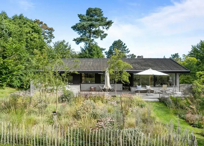 Ferienhaus Design-led Nature Retreat, Near